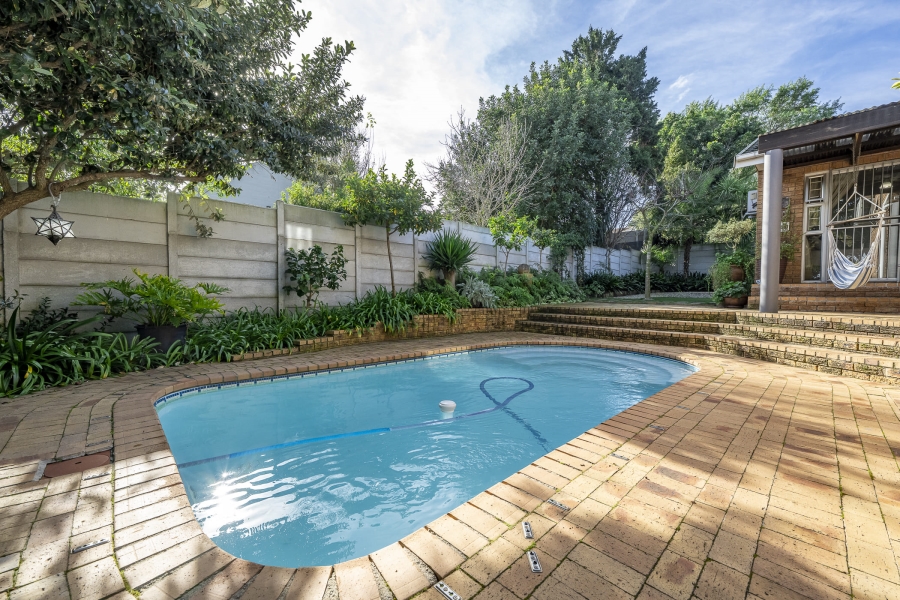 5 Bedroom Property for Sale in Protea Heights Western Cape